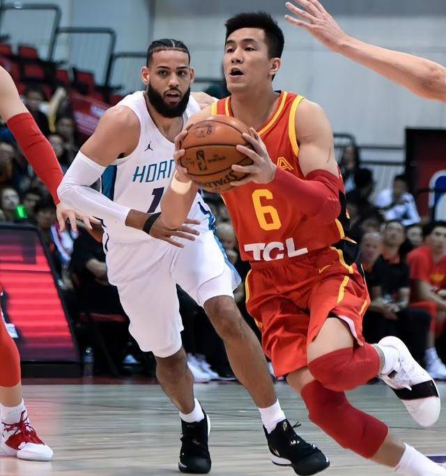 包含NBA球员在夏季联赛中组成联队的词条
