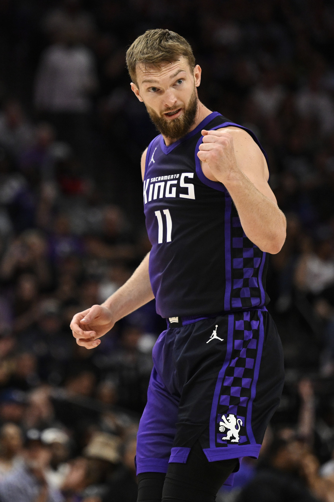 步行者胜灰熊,萨博尼斯抢11个篮板 步行者胜灰熊,萨博尼斯抢11个篮板