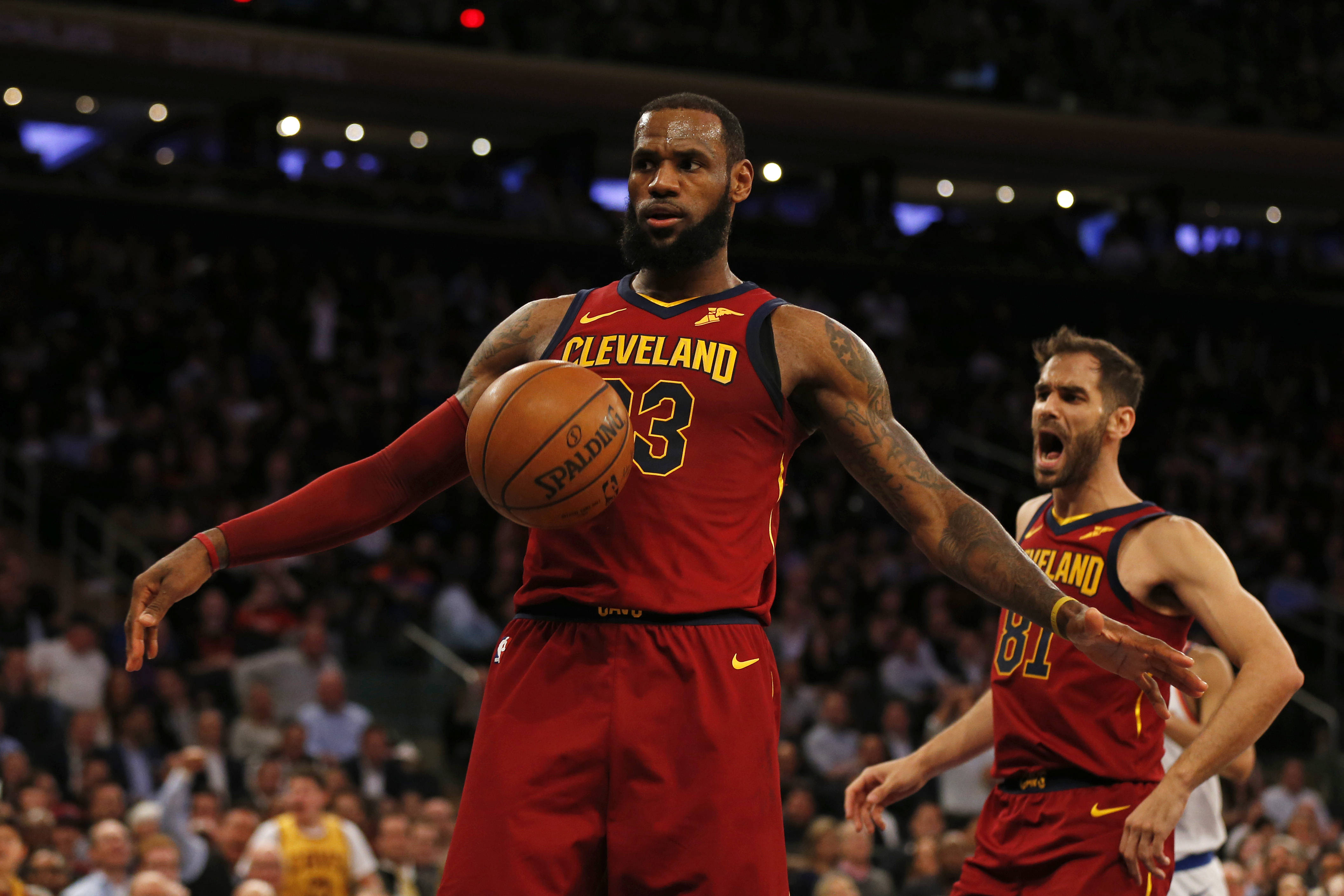 步行者逆转老鹰继续领跑东部的简单介绍