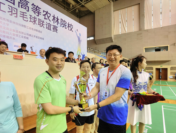 开云体育-关于印尼羽毛球队绝地反击丹麦羽毛球队，辛杜统治全场的信息