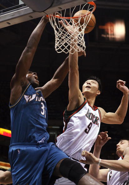 开云体育登录-尼日利亚男篮逆转雄鹿，莫里斯送出助攻