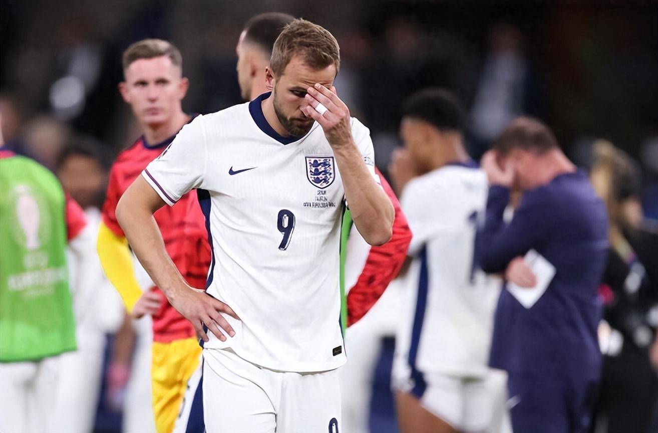 关于欧洲杯传奇谢幕，球迷泪洒赛场的信息