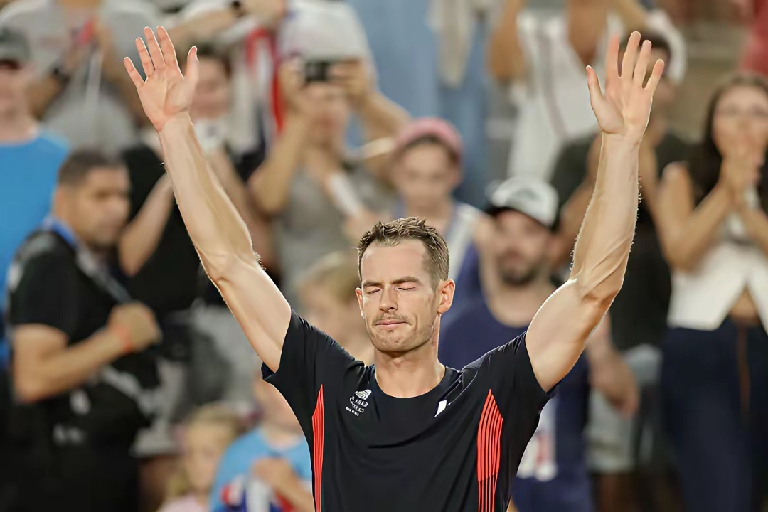 世界网球队血洗意大利网球队，穆雷三分雨点燃全场的简单介绍