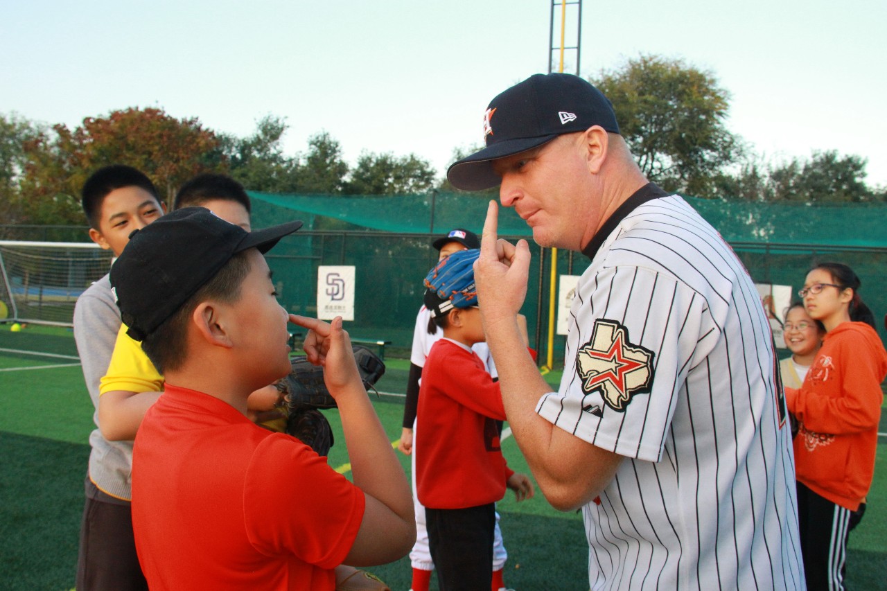 开云平台-棒球明星选手受伤退赛，引发热议