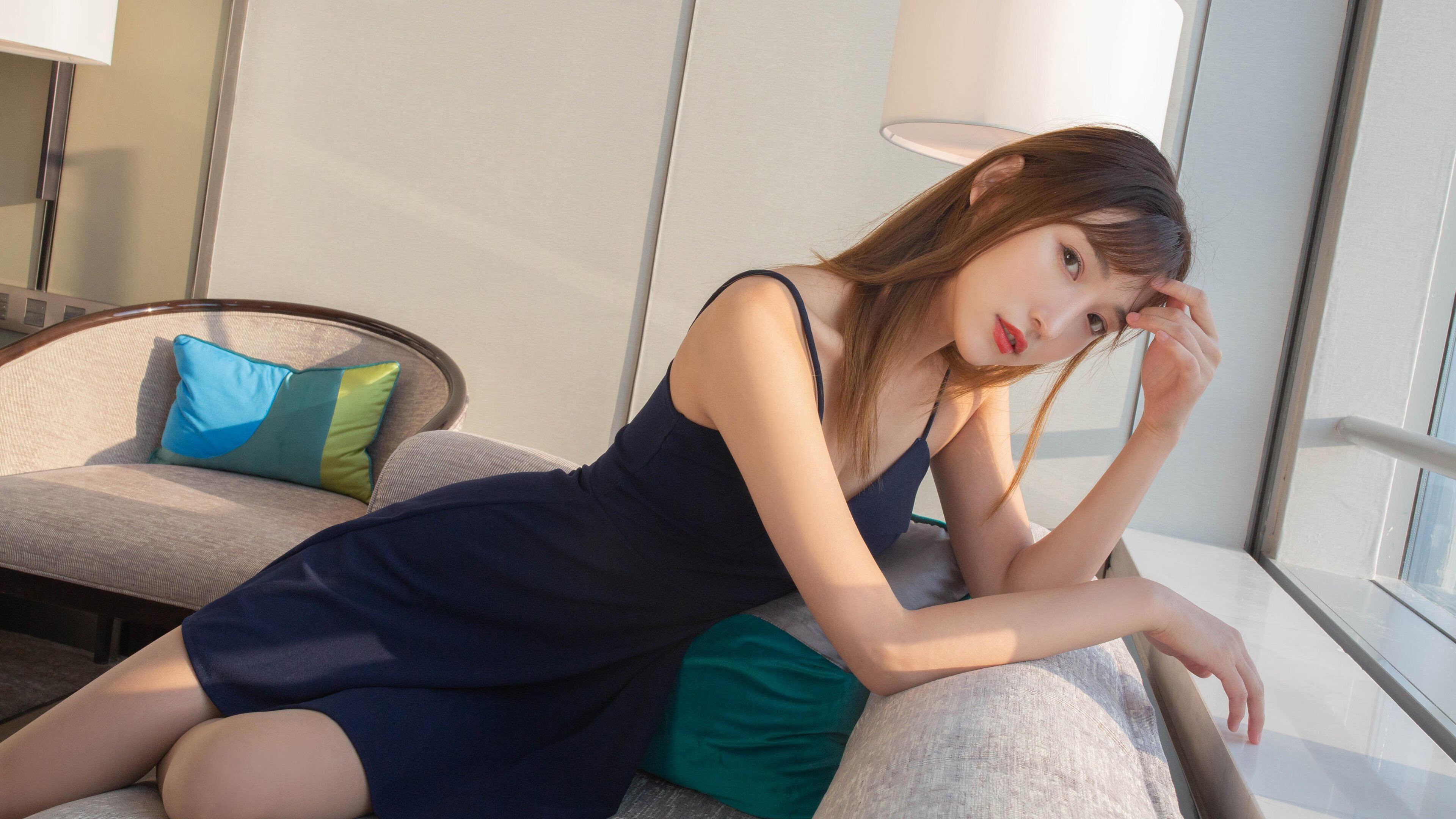 开云下载-赛道与球场的交响诗，当孤岛勇士的信念超越引擎轰鸣