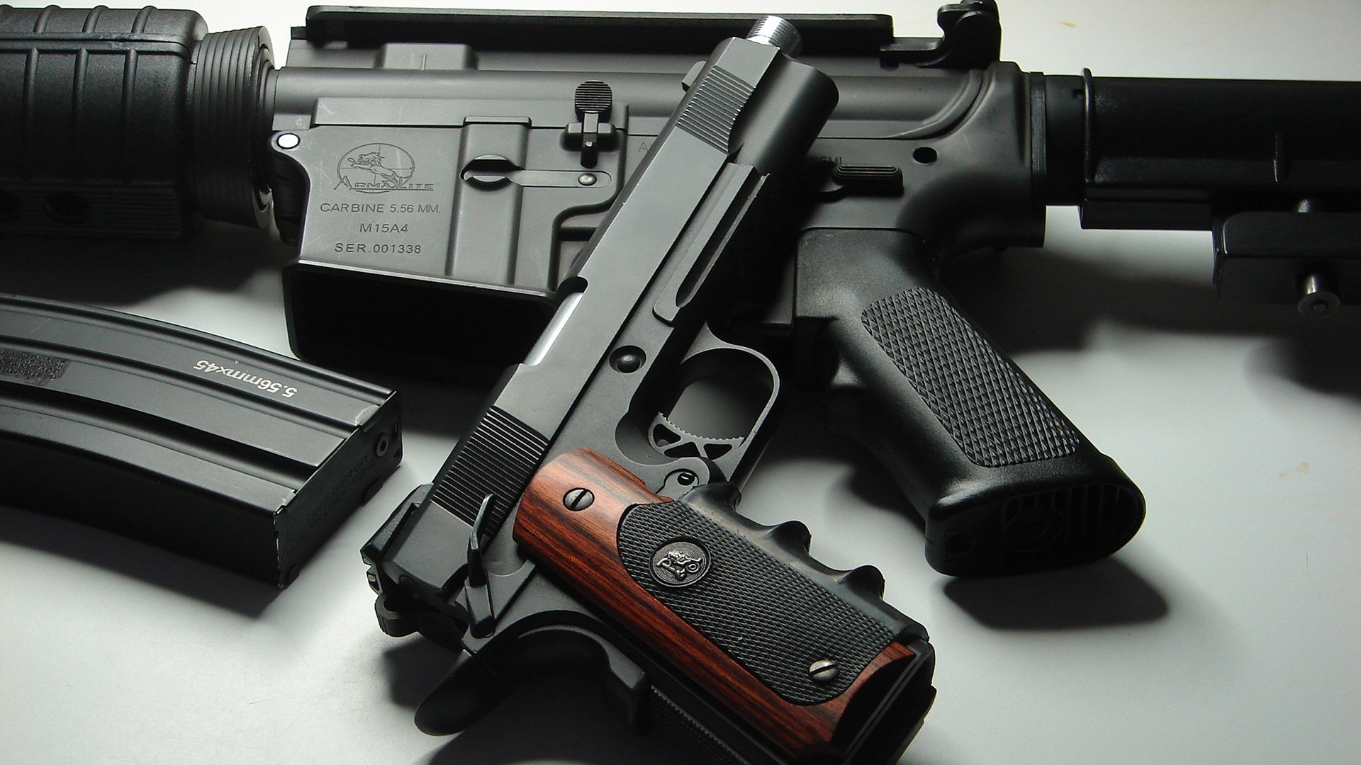 铁血开拓者冻结老鹰，哈利伯顿关键一击定乾坤